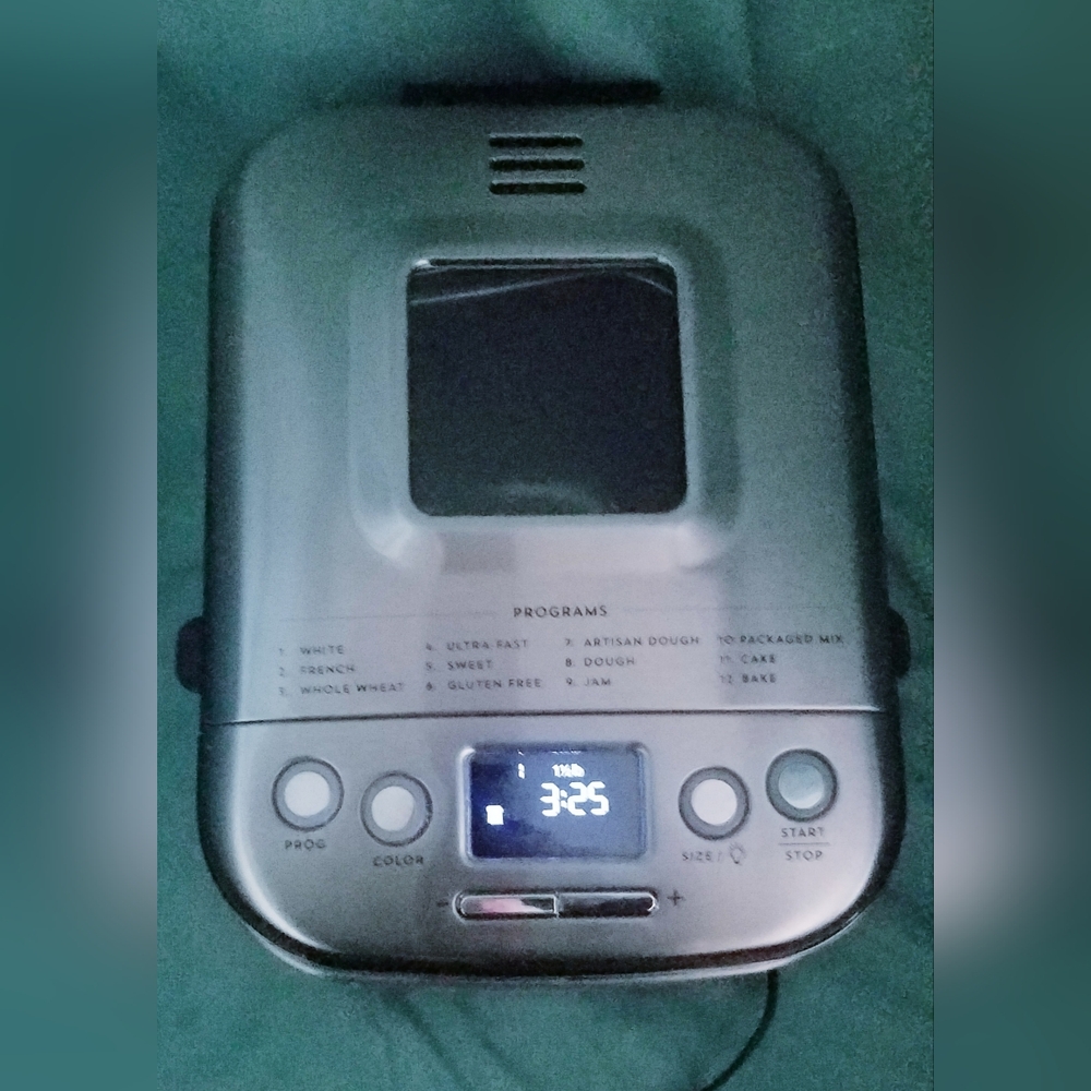 Cuisinart CBK-110 Compact Automatic Bread Maker Stainless Steel Ex. Condition